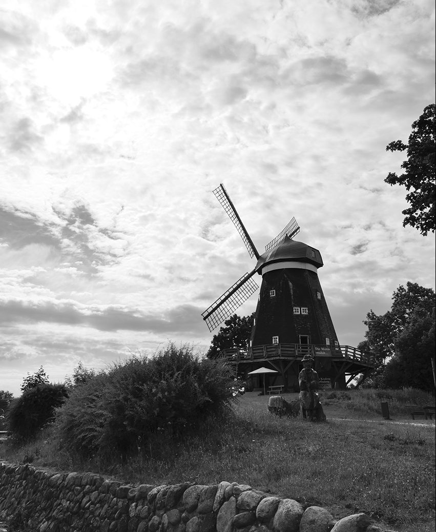 Roebel Dutch Mill B/W