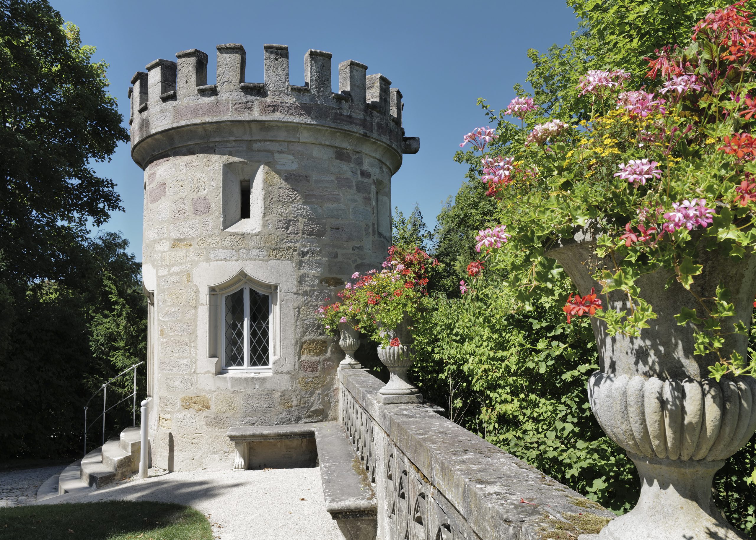Rosenau Park Tower in the Castle Garden