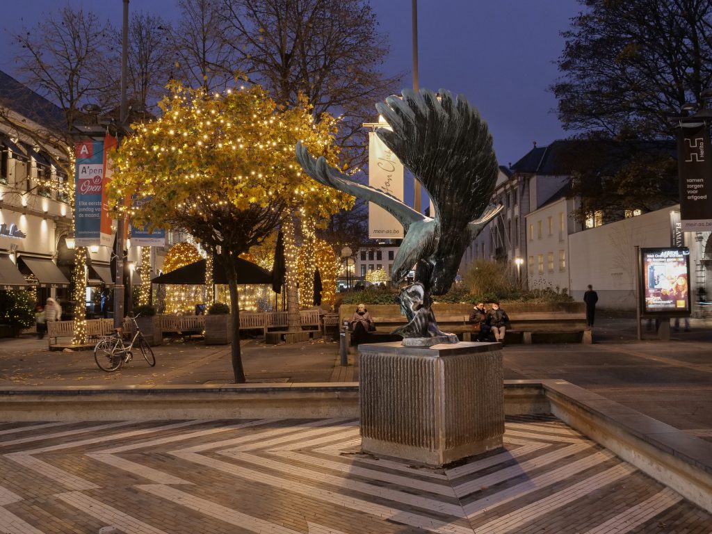 Antwerpen Place at Night