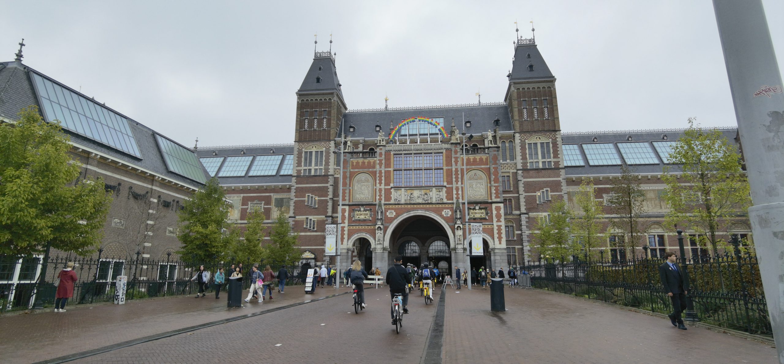 Amsterdam Ryksmuseum Entrance Situation