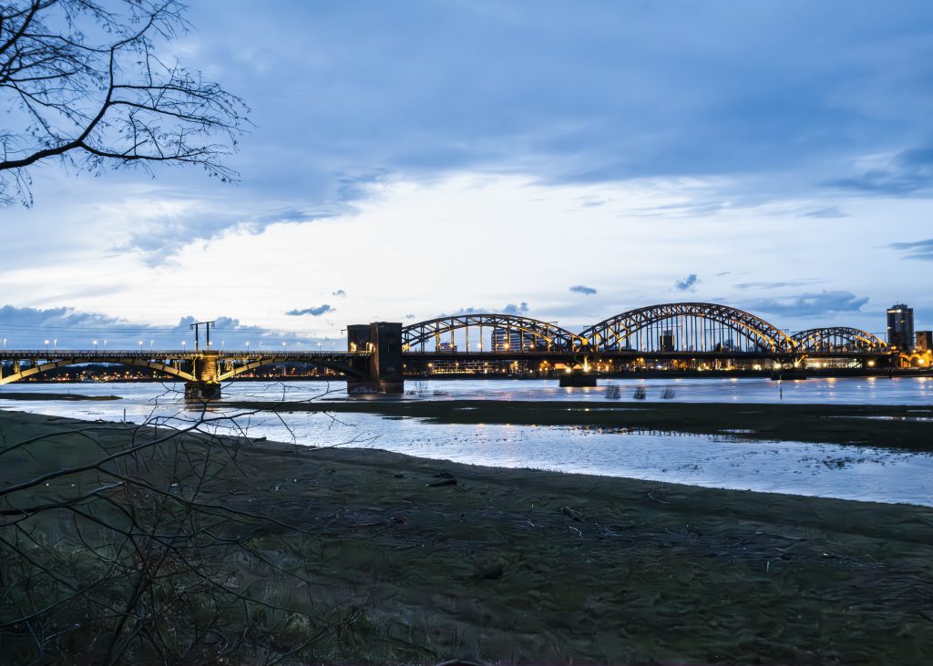 Köln Poll Südbrücke